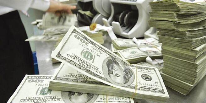 美股中长线前景虽持续看好但波动也增加，布局债券降低风险显得更加重要。图／本报资料照片