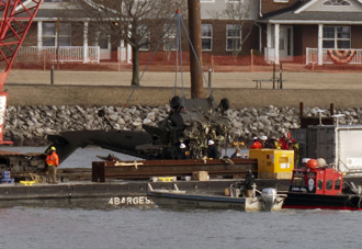 美「黑鹰」直升机撞客机 新证据曝原因