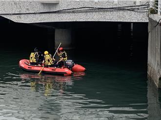 高雄分屍案屍塊打撈獲54塊   啟動水下攝影及機械手臂