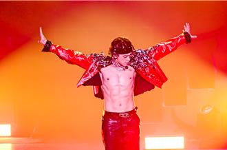 RAIN「裸身登場開唱」嗨翻港都！因這事差點卡歌直接回韓