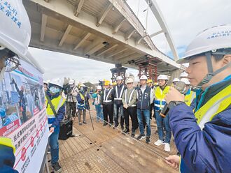 新北 新月橋吊索震損 防汛期前修復