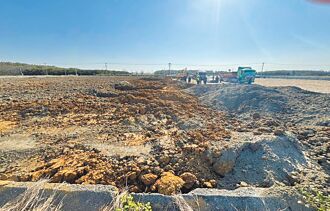 捲台西鄉長廢棄物案 2警遭訴