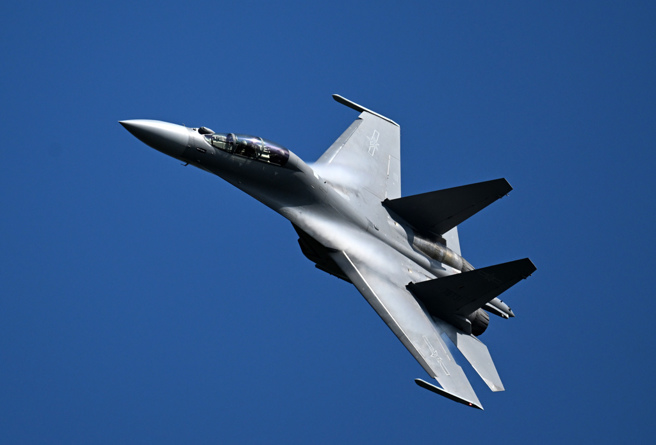 共軍殲-16戰機資料照。（示意圖 / 新華社）