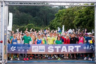 边跑边赏樱！日月潭环湖路跑超浪漫 3千跑者齐聚