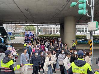 台灣燈會警察、民力疏導交通 桃市府慰勤辛勞