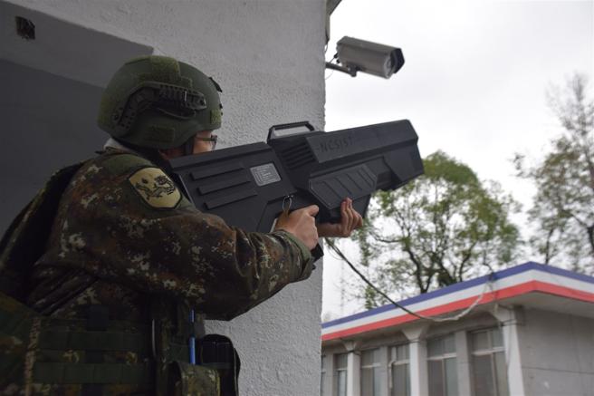 陆军步兵153 旅实施营安演练，提升应变能力。（步兵153旅提供）