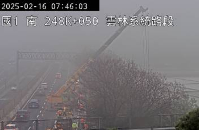 現場畫面。（圖 / 截自高速公路1968）