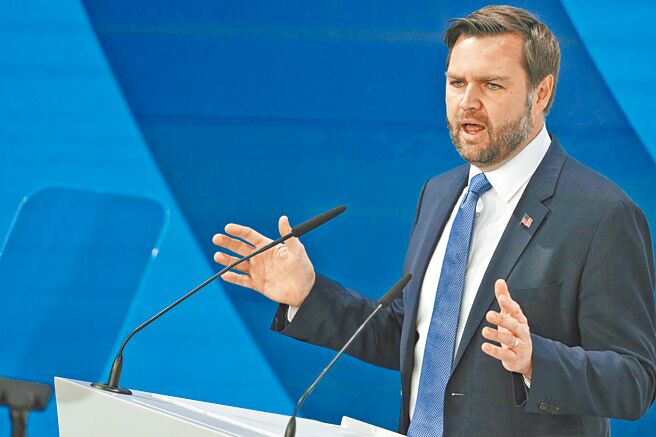 美国副总统范斯14日在慕尼黑安全会议致词时指出「对于欧洲，我最担心的威胁不是俄罗斯，不是中国，也不是任何其他外部势力。我担心的是内部威胁。」（美联社）