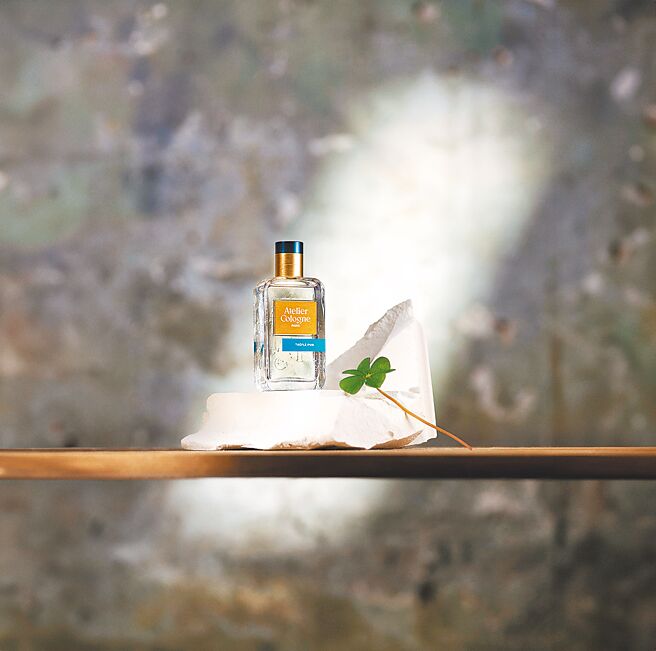 復興館CYRANO Atelier Cologne純沁苜蓿淡香精30ml售價2900元，100ml售價5800元（各限量20瓶）。（SOGO提供）