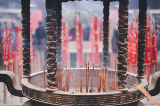 今招財童子千秋 拜拜補財庫  命理師曝1禁忌