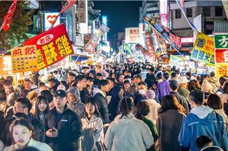 文化路夜市爆紅！9天吸62萬人次 管制時間擬提早1小時