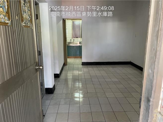 南水署员工宿舍内部房间修缮后尚可使用。（台南市政府提供／程炳璋台南传真）