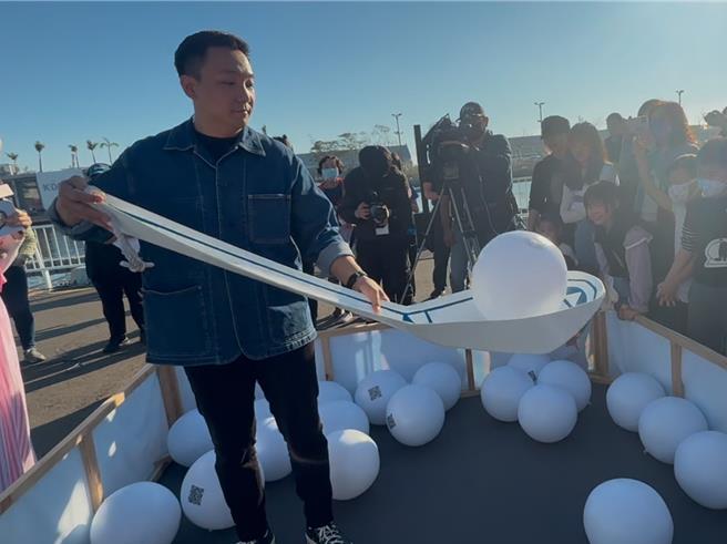 高雄市青年局長張以理於今（17）日請辭卸任，預計投入左營、楠梓區市議員選戰。（紀爰攝）