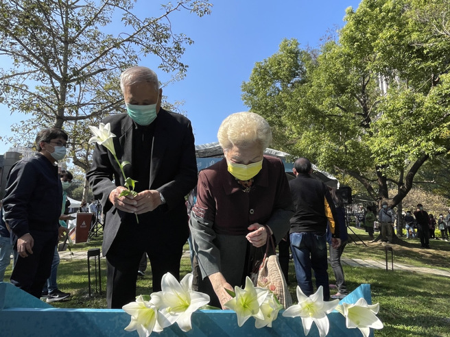 左為柯爸、右為柯媽。（資料照／陳育賢攝）