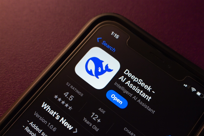 南韩17日宣布，暂时全面中止深度求索（DeepSeek）的AI模型服务，限制新用户下载应用程式。（示意图:shutterstock/达志）