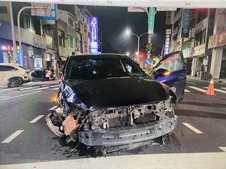 男深夜蛇行連撞5車疑毒駕 警查無毒品 依公共危險罪送辦