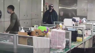 砸百万逃兵役！王大陆涉造假病歷遭逮 15万元交保沉默离去