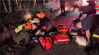 台東騎士摔進溝「倒栽蔥」　無呼吸送醫命危