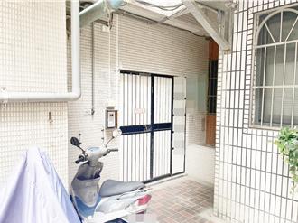 梯間噴防蚊液惹殺機 遭鄰居猛砍桃園男險喪命