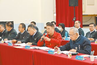 鍾東錦下鄉 允改建通霄市場