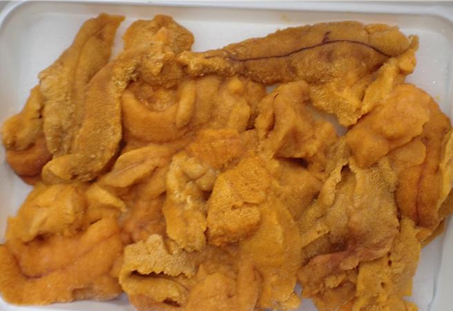 「台湾善商股份有限公司」自智利进口一批冷冻海胆，被检出重金属镉超标，产品共40公斤依规定退运或销毁。（图／食药署）