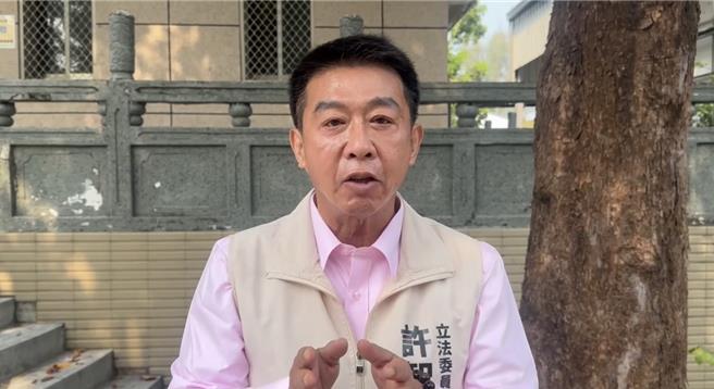 許智傑強調，他有信心民進黨團結通過這次期中考，而國民黨則會有很多人被死當，全民一起迎向國會新的局面。（許智傑辦公室提供／游念育台北傳真）