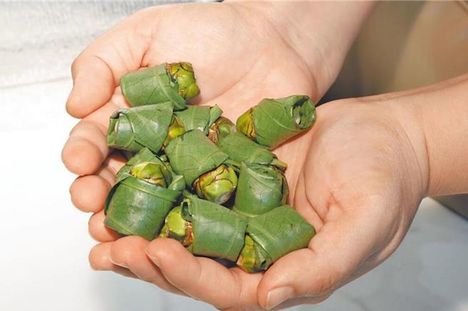 卫福部去年12月预告制定《槟榔健康危害防制法》草案，明定未成年人、孕妇不得嚼用槟榔，预告期间收到超过4500则意见，多数建议暂缓推动。（本报资料照）