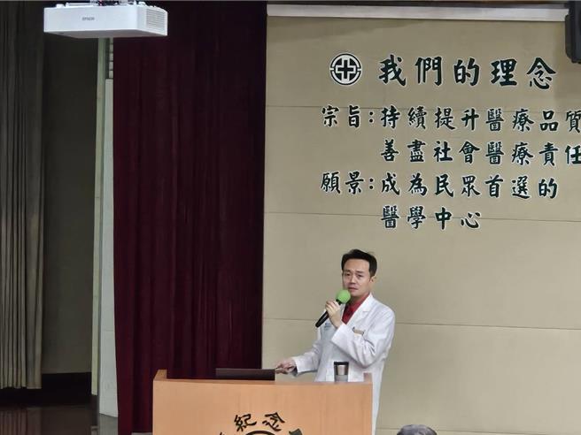 亚东医院肾臟科医师邱彦霖提醒定期检查肾功能，及早发现问题，保护肾臟健康。（亚东医院提供）