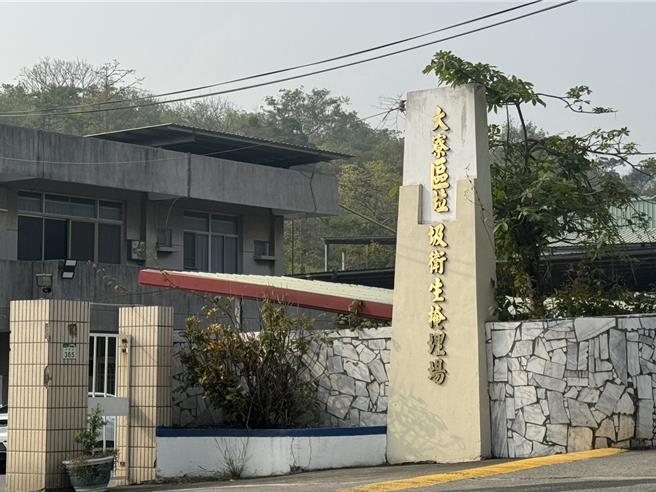 大寮垃圾掩埋场。（洪靖宜摄）