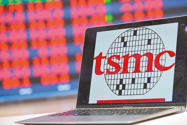 為了重振美國製造，美方施壓台積電，傳出已有三套劇本，包括台積電在美建立先進封裝廠、多方合資入股Intel Foundry業務，以及由英特爾承接台積電在美客戶後續封裝訂單。（中時資料照）