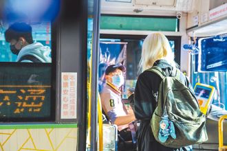 竹縣快捷9號公車誤點45分鐘 司機調度出包讓學生苦等