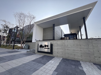 台南南區中華西路成大型餐飲百貨新寵 信義房屋分析帶動房市 