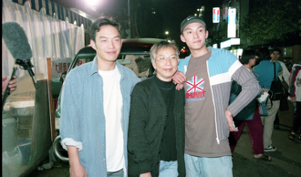 張震母親病逝享壽80歲！兄張翰忍慟出席首映會