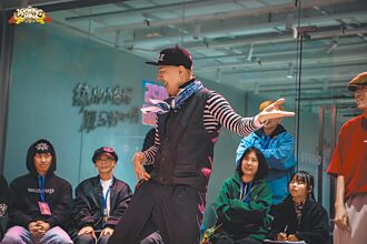 舞向国际 台东锁王赴陆夺冠