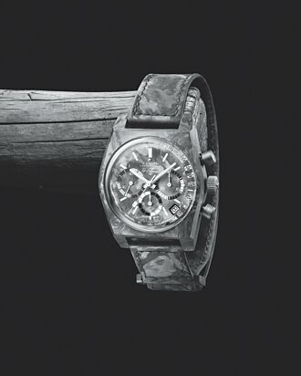 ZENITH封面女郎腕表 飄陽剛味