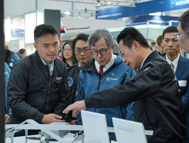 我国驻德大使谢志伟（图中）出席盛会，展现对此次活动的高度重视。（汉翔公司提供）