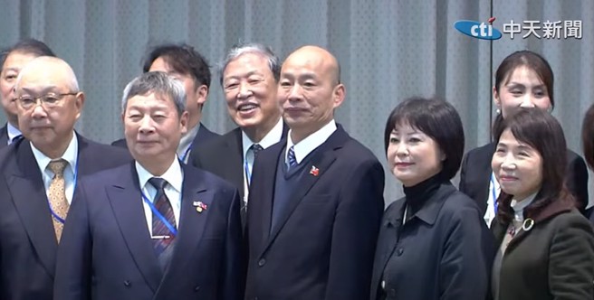 韓國瑜接見日本「橫濱、靜岡華僑各界回國致敬團 」一行。（取自中天新聞）