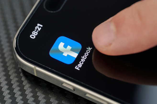 在脸书的直播影片今日开始无法再无限期储存。（示意图，shutterstock／达志）