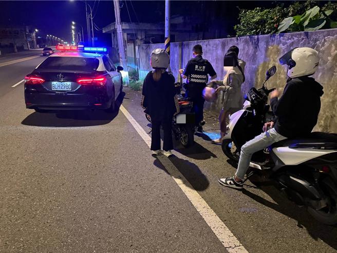 2024年全年桃园市环警监联合稽查拦检，检验3127辆汽机车，不合格告发达1618台，裁罚金额逾500万元；声音照相科技执法共告发740辆，裁罚金额达214万8300元，陈情比率下降28.1％。（警方提供／廖姮玥桃园传真）