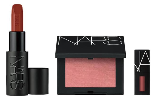 SOGO忠孝馆NARS奢欲缎光唇颊组，售价3600元、优惠价2850元。（SOGO提供）