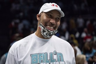 NBA》替「球爸」祈祷！右脚竟惨遭截肢 原因曝光
