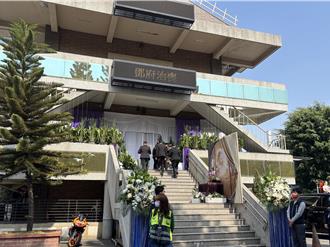 回家了！澳門死者夫妻命喪台中新光三越氣爆   今低調家祭火化