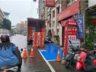 夫妻撞貨車尾門雙亡！新竹南大路卸貨車格過小 議員要求改善