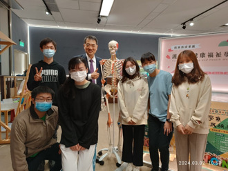 少子化衝擊醫護人力 暨大攜手醫療機構培育護理新生力