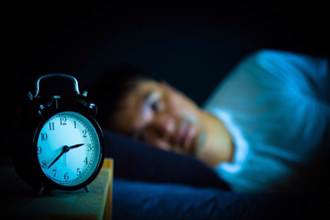 一觉到天亮不见得好 医揭最佳睡眠状态：脑内垃圾倒乾净