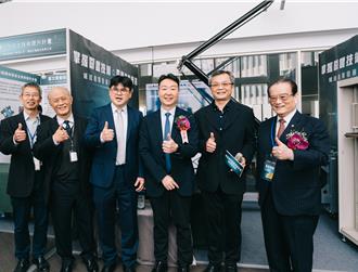 參訪鐵道研發成果展 陳世凱盼國產化減少依賴國外技術