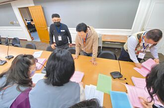 苗栗罢免3绿议员 蓝白送件