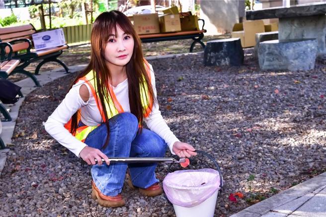 王宥忻因酒驾深感后悔，出席清洁公园活动。（固力狗提供）