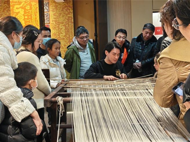 南京雲錦的製作歷史至今約有1600年的歷史。（金津提供）