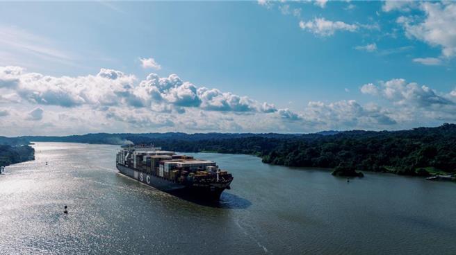 中国驻巴拿马使馆强调，中方从未参与巴拿马运河管理运营，从不插手运河事务。（摘自新华社）